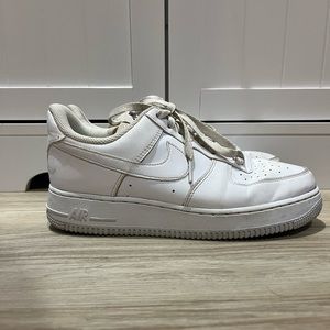Women’s Nike Air Force 1s size 9